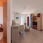 Silent Mediterranean Pearl Apartament *