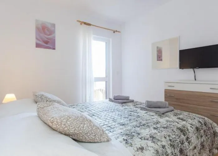 Silent Mediterranean Pearl *